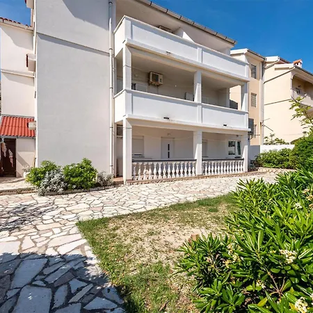 Apartment Gorgeous In Pag With House Sea View Pag Town